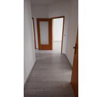 3 Raumwohnung *neu renoviert* mit Einbauküche - Zeulenroda-Triebes