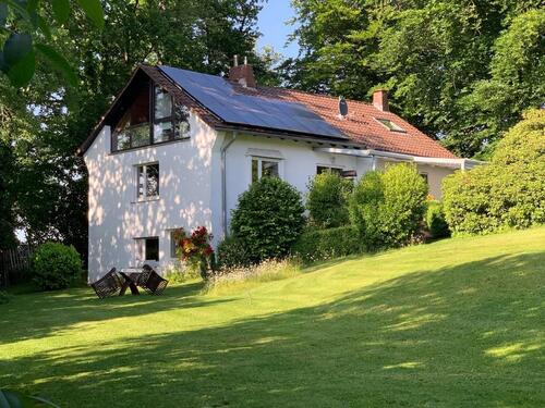 Foto - Traumhaftes EFH in top Lage mit parkähnlichem Grundstück