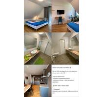 möbliertes Zimmer mit eigenem Bad in 3er WG - Erfurt Hohenwinden