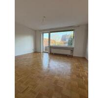 Gut geschnittene 2,5 Zimmer Wohnung mit sonnigen Balkon - Rendsburg