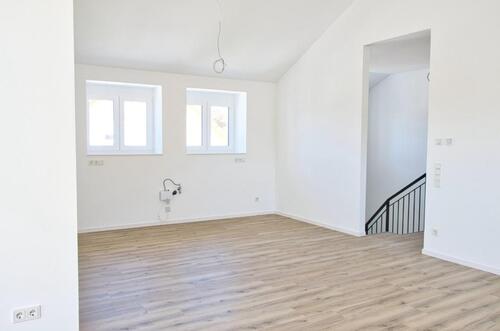 Foto - Moderne DG-Wohnung mit Hauscharakter in Engelhelms –bezugsfertig!