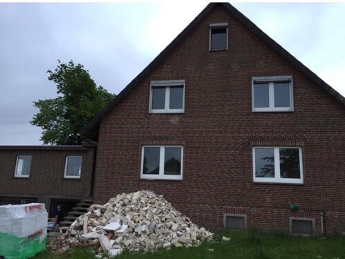 Foto - Entkerntes Einfamilienhaus am Ortsrand (3 Parteien möglich)