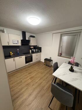 Foto - Helle Wohnung, 3 ZKB mit EBK, Stellplatz und Gartenmitnutzung