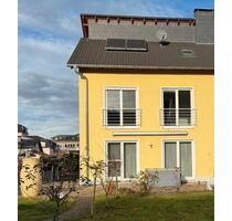 Moderne Doppelhaushälfte in Gera-Debschwitz – Wohnen im Grünen