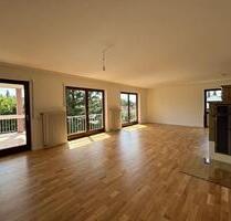 197 m² - 6 Zimmer Wohnung über zwei Etagen– ruhig & hell - Sinzheim