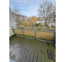 Großzügige 2-Zimmer mit neuem Laminat, Dusche und Balkon in ruhiger Lage! - Chemnitz Altendorf