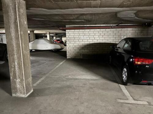 Foto - Tiefgaragenstellplatz Parkplatz in Sachsenhausen zu vermieten