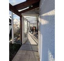 Seniorengerecht & ebenerdig: 2,5 Zi. mit teiloffenem Wintergarten in Backnang-Waldrems