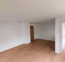 Helle frisch renoviert 2-Zimmer Wohnung im 2-Familienhaus - Neckartenzlingen