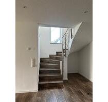 Büro Praxis - 1.350,00&nbsp;EUR Kaltmiete, ca.&nbsp; 90,00&nbsp;m&sup2; in Marktl (PLZ: 84533)