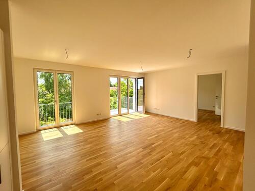 Foto - Lichtdurchflutet & Modern: Neubauwohnung mit Balkon, Aufzug & Tiefgarage