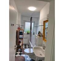 WG- Zimmer ca. 13 pm Untermieter (Wochenendheimfahrer) - Wiesbaden Südost