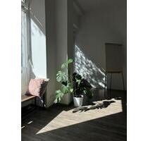 Ein wunderschönes, grünes Büro Meeting Space in Berlin Mitte - All-in-Miete