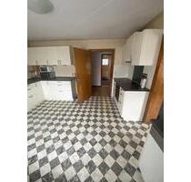 Zwei Zimmer , Küche , Bad , sofort frei - Heimbach