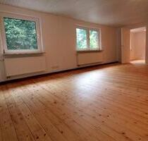 3,5-Zimmer-Wohnung mit großem Wohnzimmer, Balkon, 2 Badezimmern - Itzehoe