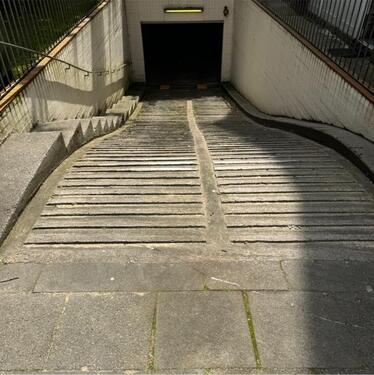Foto - Tiefgaragenstellplatz in Hamburg-Eidelstedt