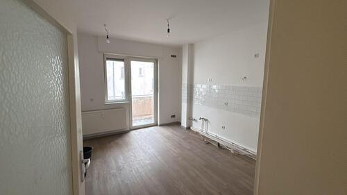 Foto - 1ZKB, mit Balkon,66115 SB, komplett NEU Renoiert, ab 01.12.2025