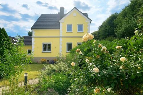Foto - PROVISIONSFREI: Charmantes Zweifamilienhaus mit großem Grundstück