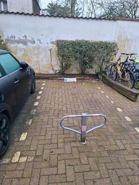 Foto - PKW Außenstellplatz Einsteinstraße Münster