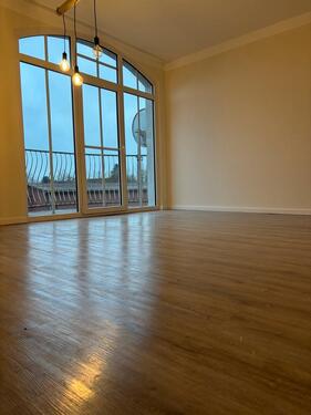 Foto - Renovierte Altbauwohnung in zentraler Lage 3ZKB