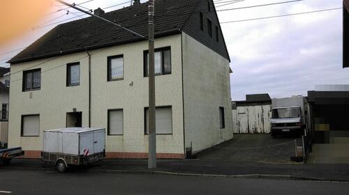 Foto - 15 Zimmer Mehrfamilienhaus, Wohnhaus in Solingen