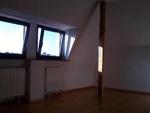 Foto - Dachgeschosswohnung 2 Zi, EBK, Diele, Duschbad