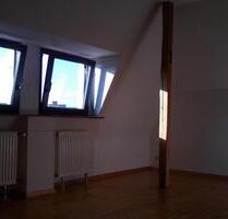 Dachgeschosswohnung 2 Zi, EBK, Diele, Duschbad - Solingen Central