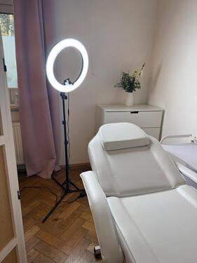 Foto - Stuhlmiete Arbeitsplatz im Kosmetikstudio – flexibel