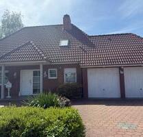 EINFAMILIENHAUS IN JEVER RUHIGE ZENTRALE LAGE MIT DOPPELGARAGE