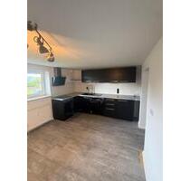 Frisch renovierte 2-Zimmer-Wohnung – 95 m² mit Garten - Betzdorf