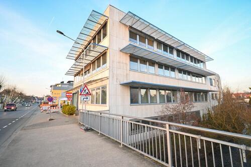 Foto - DIETZ! Büro-, Praxis oder sonstige Gewerberäume - zentrale Lage von Babenhausen! Fitnessstudio im EG