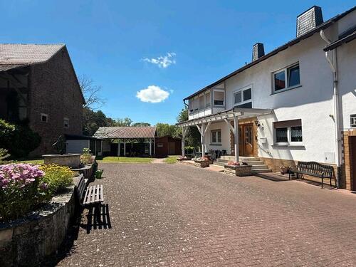 Foto - 8 Zimmer Bauernhaus, Landhaus zum Kaufen in Rosenthal