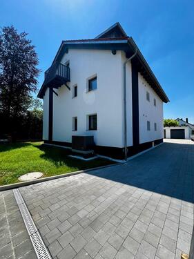 Foto - Neubau Niveau- Neu Saniertes Mehrgenerationenhaus