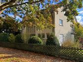 Foto - Helle 2-Zimmer-Wohnung (80 m²) mit EBK, Balkon, Garage & Top-Lage