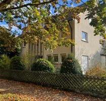 Helle 2-Zimmer-Wohnung (80 m²) mit EBK, Balkon, Garage & Top-Lage - Stuttgart Vaihingen