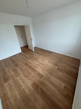 Foto - Helle 3-Zimmer-Wohnung mit Balkon im 4. Stock in Laatzen
