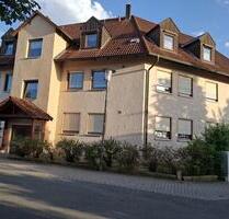 Charmante DG 3 Zimmer Wohnung mit Südbalkon - Bad Staffelstein