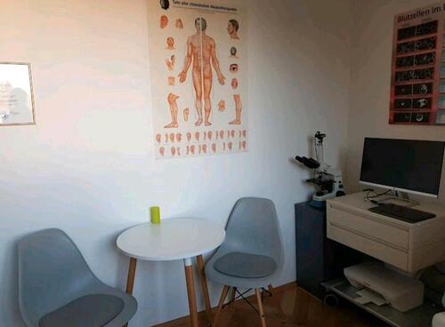 Foto - Praxisraum - 90,00 EUR Kaltmiete,