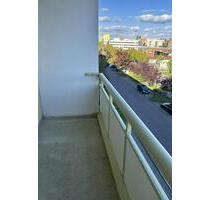 Schnell sein: Preiswert mit Balkon! - Halle (Saale) Silberhöhe