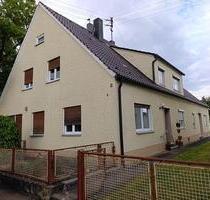 freistehendes 2-Familienwohnhaus mit Garage,und großem Garten - Bachhagel