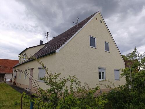 Foto - 5 Zimmer Mehrfamilienhaus, Wohnhaus in Bachhagel
