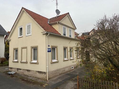 Foto - Von privat: Zentral gelegenes teilrenoviertes Wohnhaus +Werkstatt