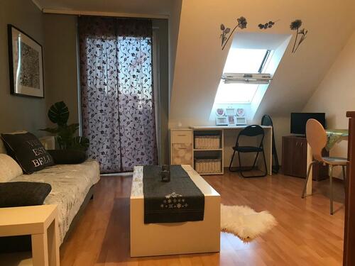 Foto - Zentrale 1-Zimmer Wohnung, unvermietet, frisch renoviert