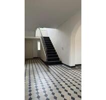 Saniertes Bauernhaus 8 ZKB mit EBK und vielen Möglichkeiten - Brakel