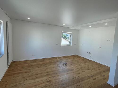 Foto - Kernsaniert nach Neubaustandard! 3-Zimmer Wohnung mit Balkon