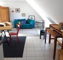 Lichtdurchflutete ein Zimmer Dachgeschosswohnung in Nieder-Olm