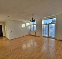 Gr0ßzügige 3-Zimmer-Wohnung in Porta Westfalica - Costedt