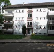 Hier bin ich, firsch tapeziert und gestrichen - einziehen und wohlfühlen!! - Essen Stadtbezirk IV