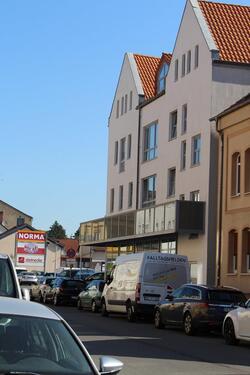 Foto - Moderne 4 - Zimmer Wohnung auf zwei Wohnebenen in zentraler Lage