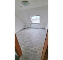 Gepflegte 1 Zimmer Dachgeschosswohnung ab 01.01.26 oder später - Bielefeld Heepen